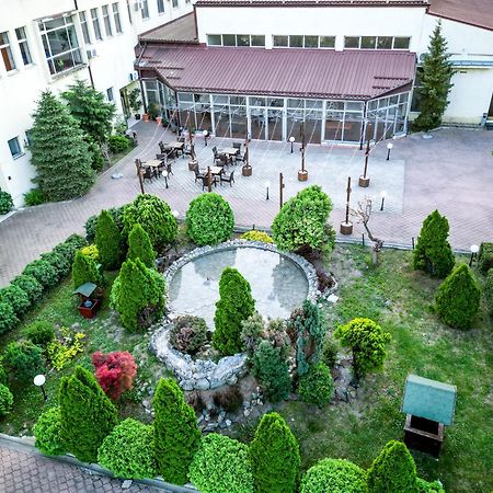 Hotel Fontana Bačka Palanka Esterno foto
