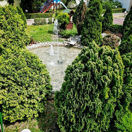 Hotel Fontana Bačka Palanka Esterno foto