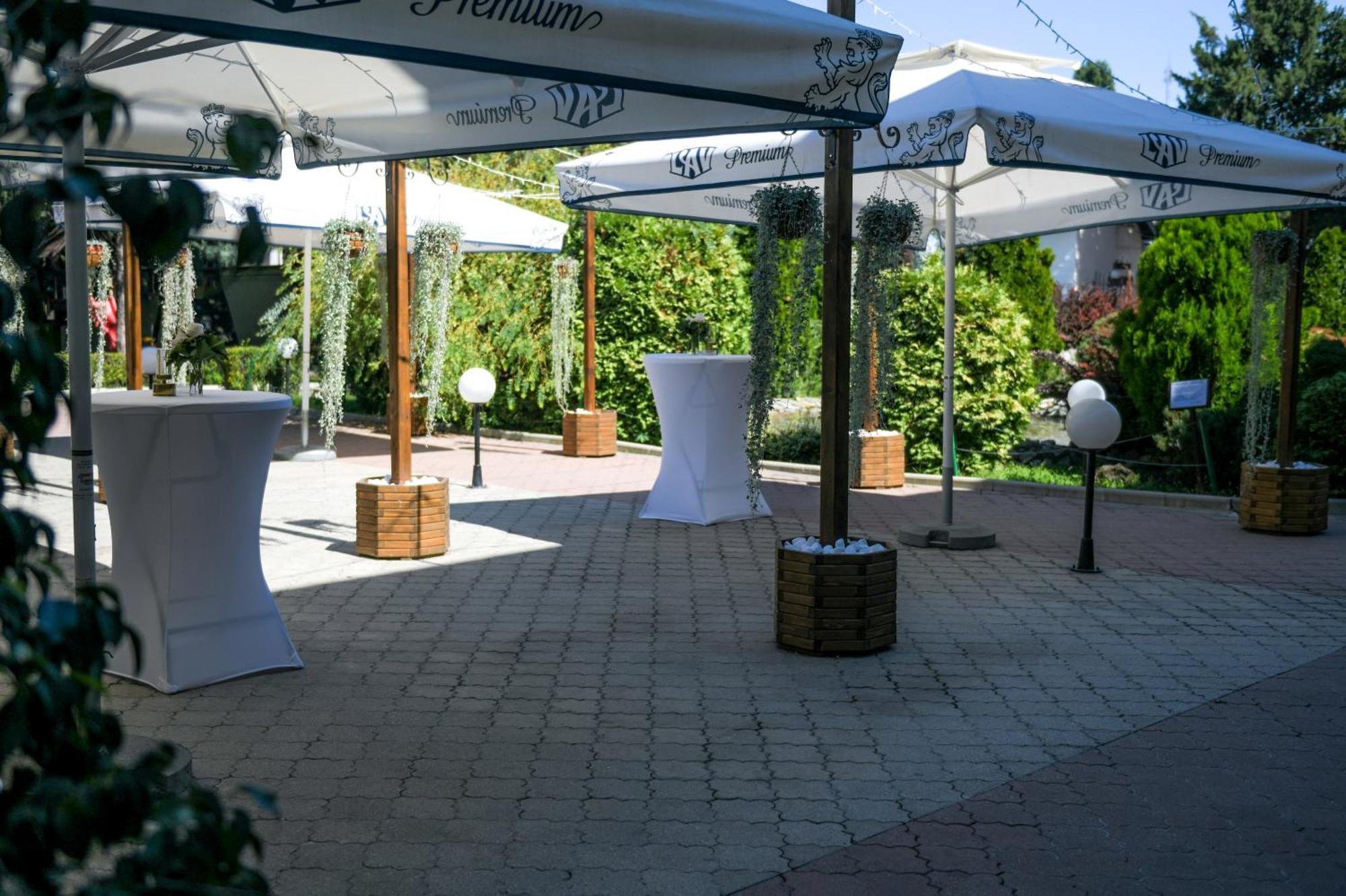 Hotel Fontana Bačka Palanka Esterno foto