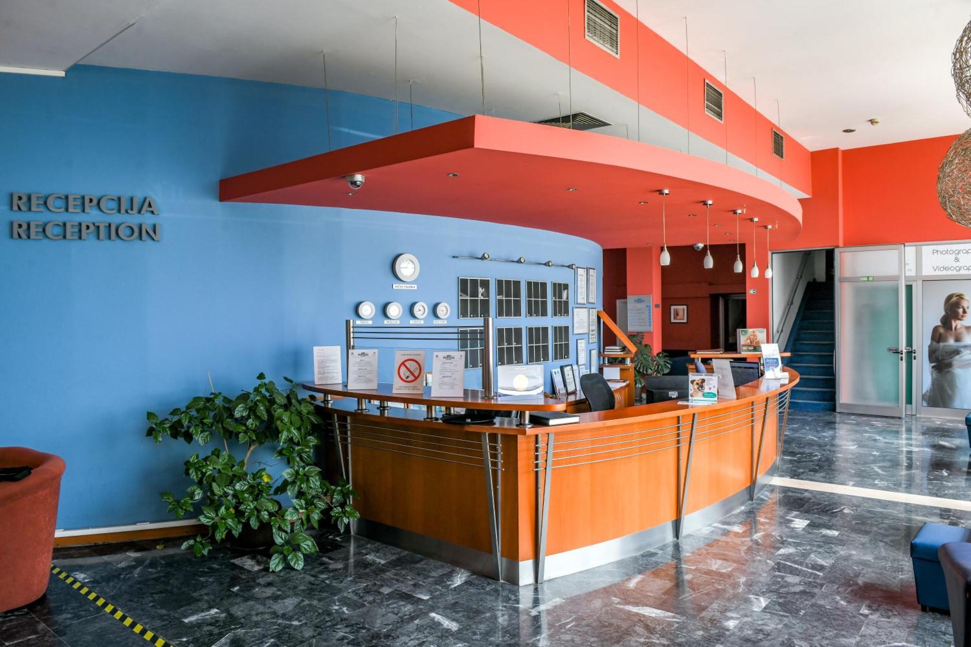 Hotel Fontana Bačka Palanka Esterno foto